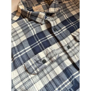 American Eagle Men 2XL Flannel Button-Down Blue White Outdoors Layering Plaid